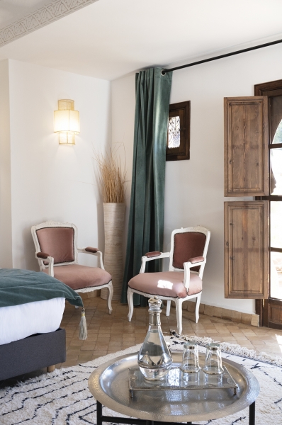 http://www.mounasaboni.com/files/gimgs/63_riad-sashemabd31.jpg