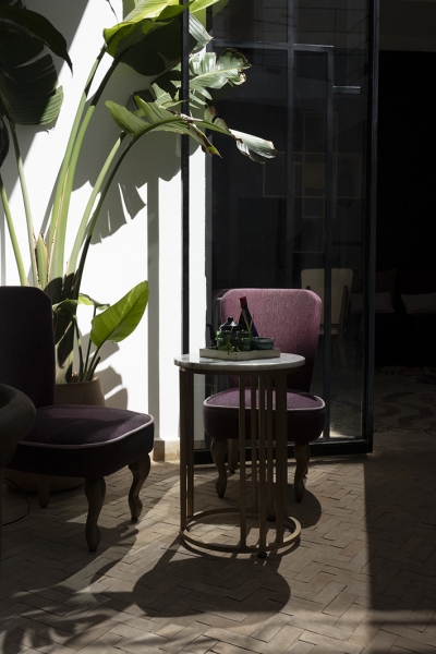 http://www.mounasaboni.com/files/gimgs/64_riad-parenthesebd37.jpg